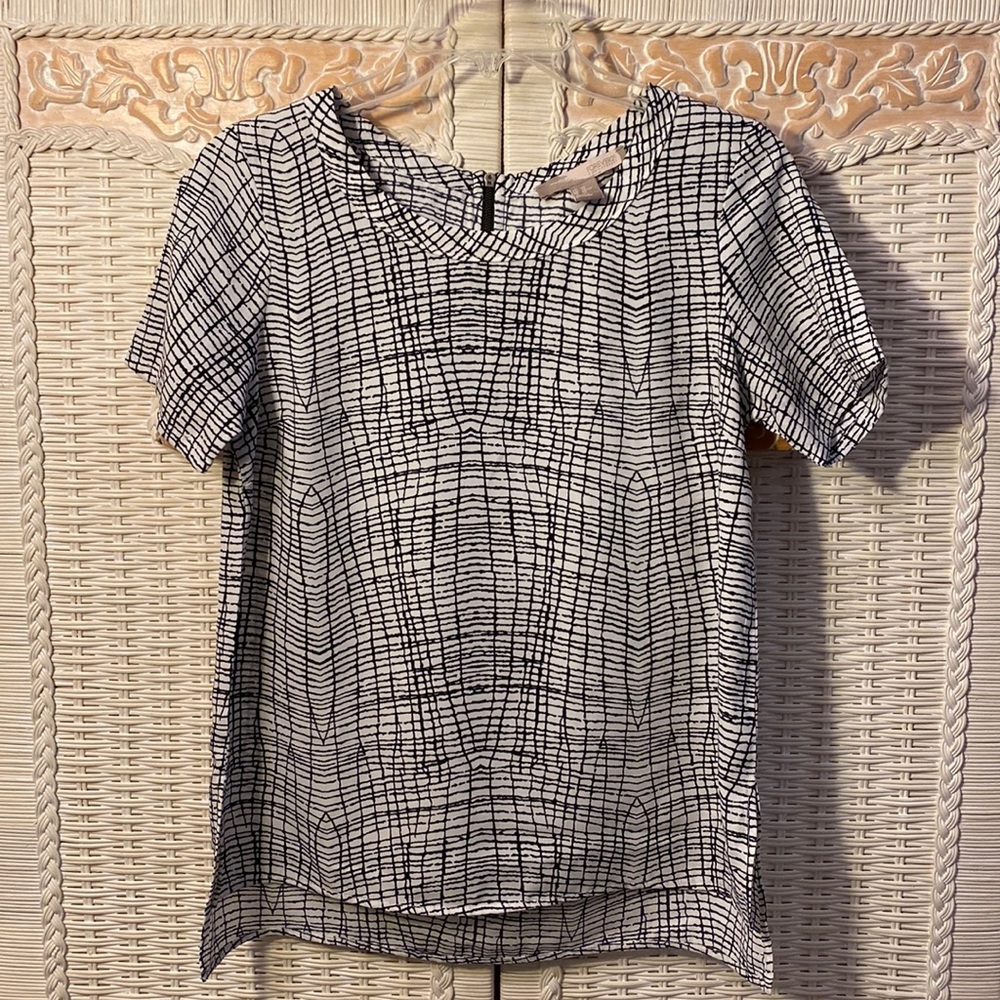 Forever 21, Black and White Contemporary blouse